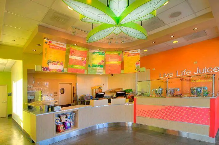 Juice It Up, Franchise prototype · nationwide roll-out — photograph 5 of 5