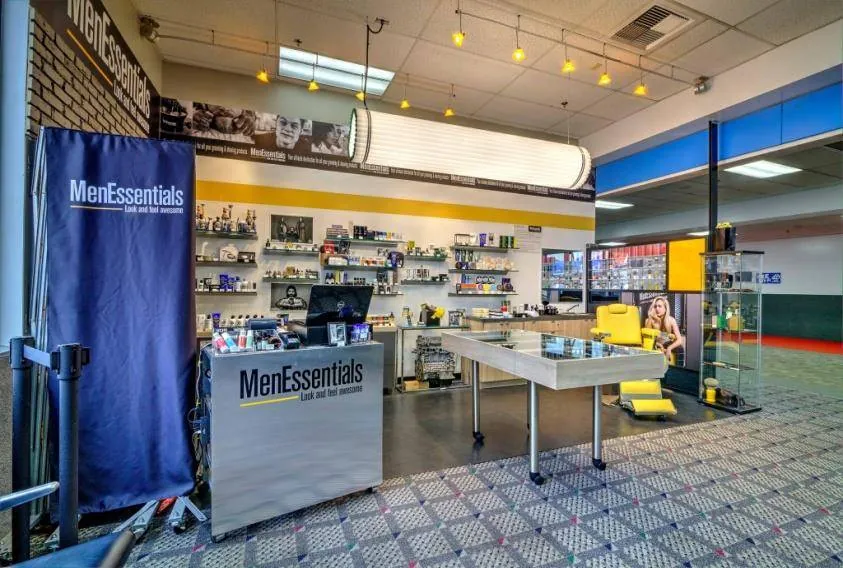 MenEssentials, Glendale & Bob Hope Airport, California — photograph 4 of 8