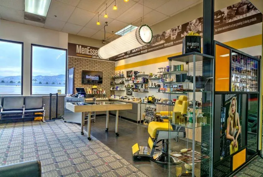 MenEssentials, Glendale & Bob Hope Airport, California — photograph 5 of 8