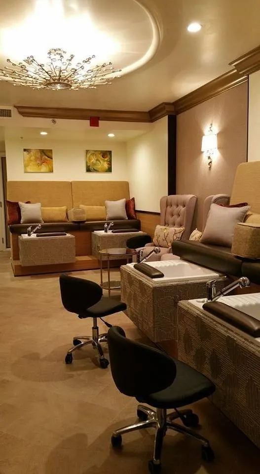 Nail Suite at Four Seasons Hotel Los Angeles at Beverly Hills, Beverly Hills, California — image 4 of 5