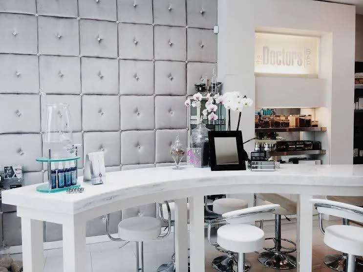 O Mind Body Skin / The Doctors Bar, Corona del Mar, California