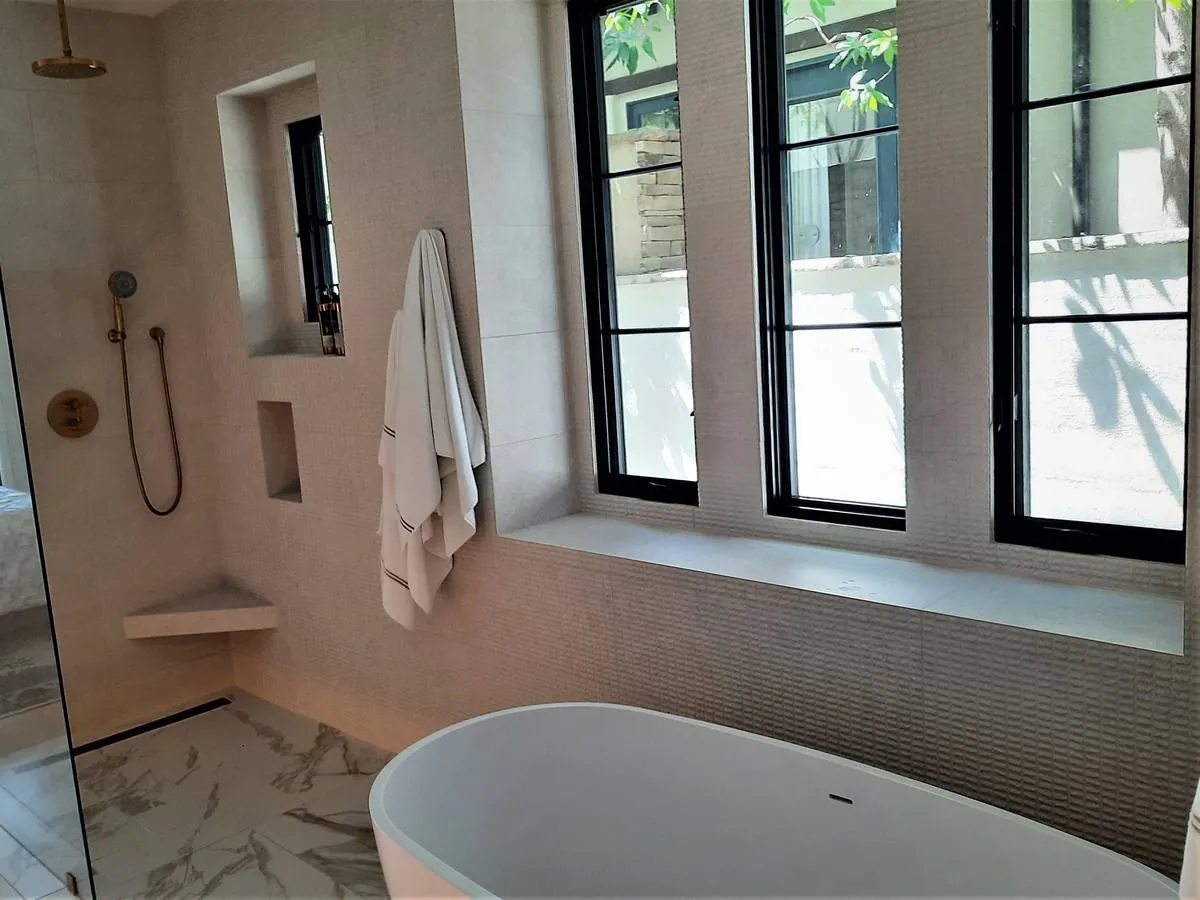 Traditional Custom Residence, Southern California — photograph 6 of 15