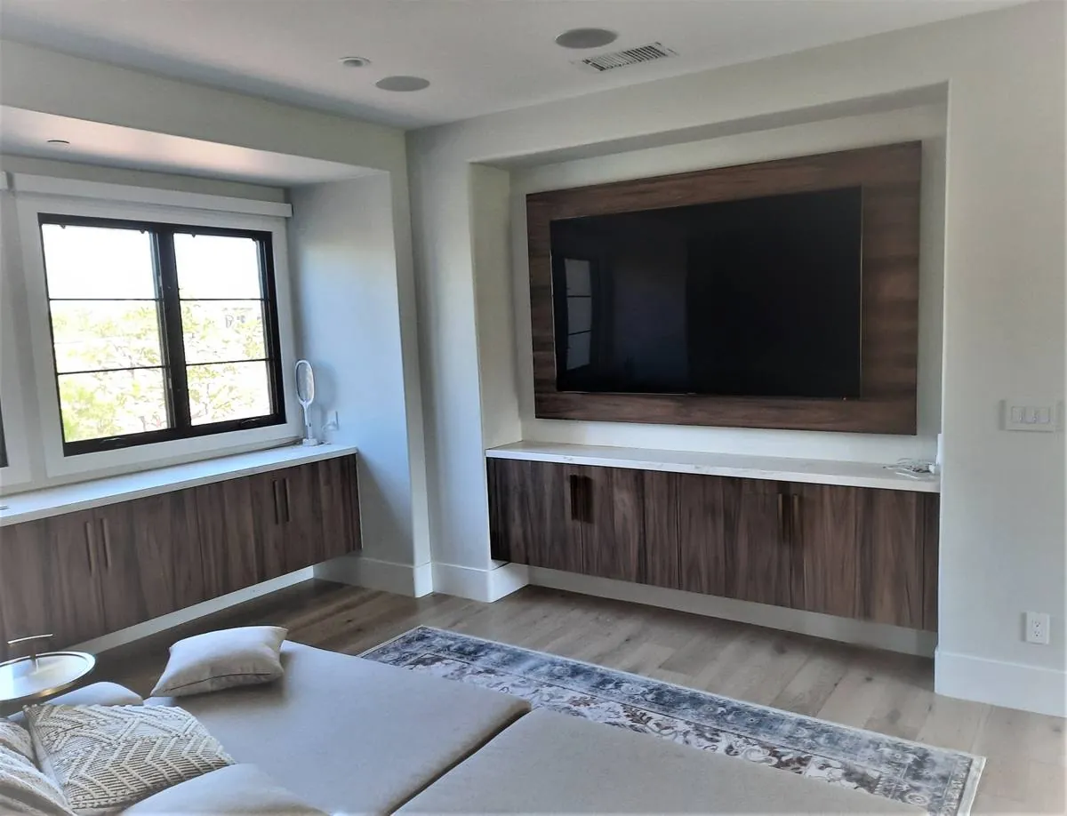 Traditional Custom Residence, Southern California — photograph 12 of 15