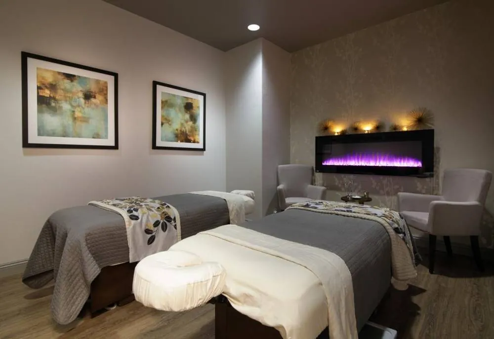 Zianna Wellness & Spa, Anaheim, California — photograph 6 of 8